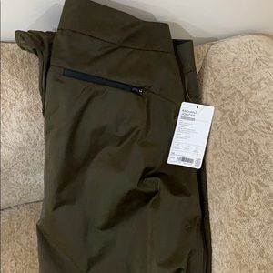 Athleta radiant jogger. New size 14. Color: tool